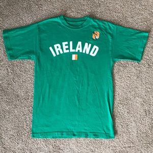 Green Ireland soccer t-shirt, Size Med